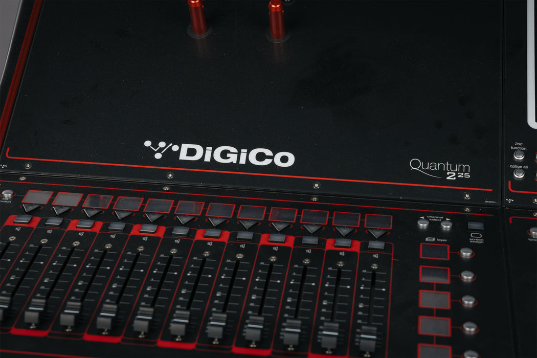 DiGiCo Quantum 225 Digital Mixing Console