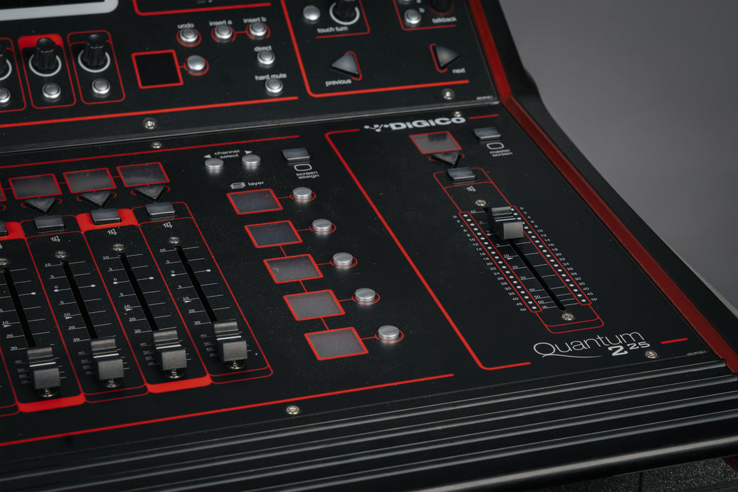 DiGiCo Quantum 225 Digital Mixing Console